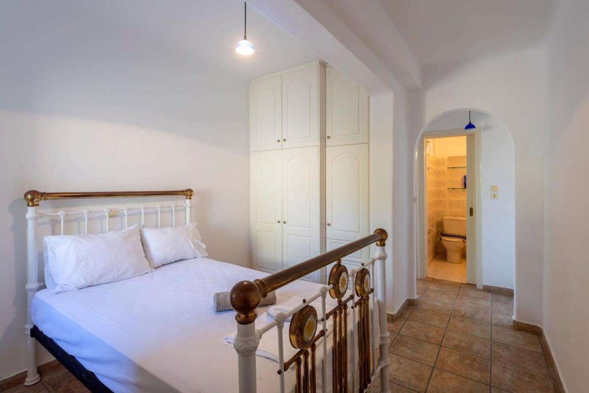 Parikia Cove Mansion Villa Екстериор снимка